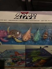 Zuru Robo Alive Light Up Aquarium Set 18-Piece NIB. Free same-day shipping.
