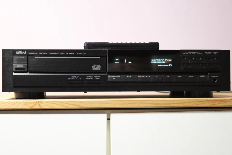 Yamaha CD-2000  CD Player