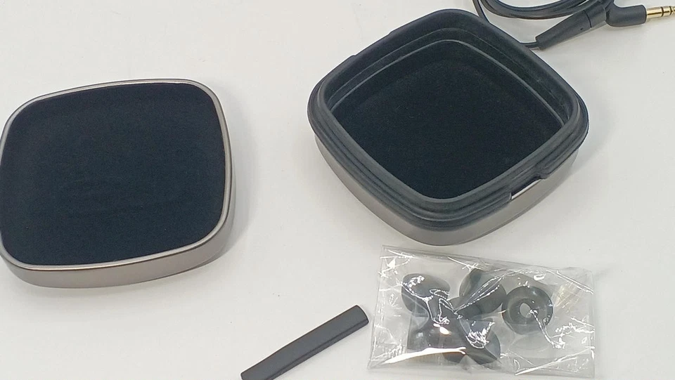 Ultimate Ears Triple.Fi10 In-Ear Monitors High-Quality Used - Image 4 of 4