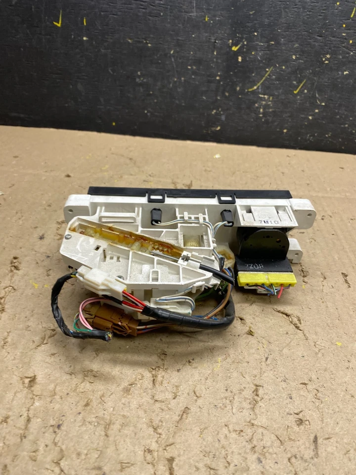 1996-2000 Nissan Pathfinder AC Heater Temperature Dash Climate Control u5460 DG - Image 4 of 4