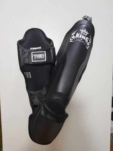 GENUINO T K Shin Guard Pro cuero genuino todo negro - Imagen 3 de 4