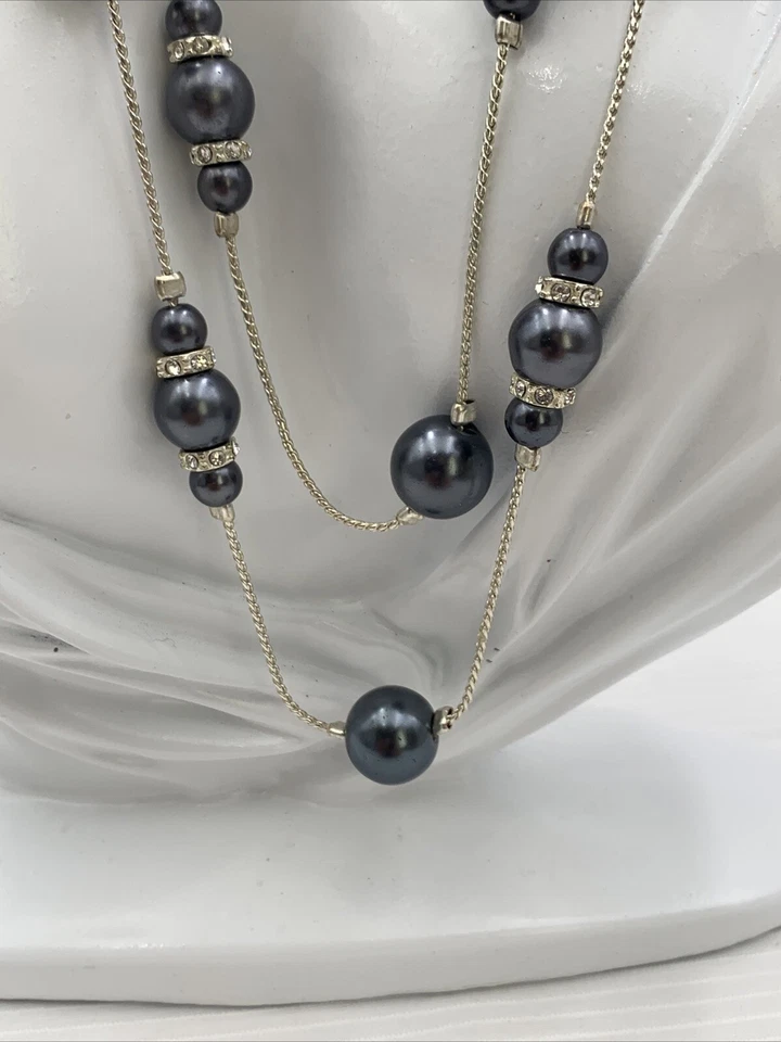 Conjunto de collar de perlas de imitación gris extensor de 16" 3" y cuentas RS con pendientes perforados Foto 2 de 4