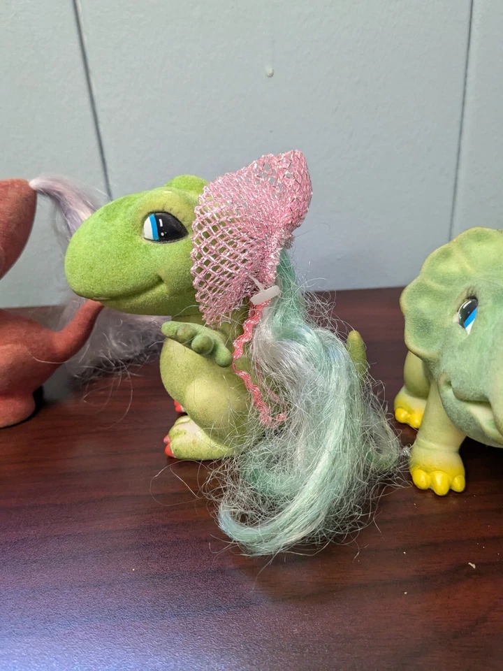 Raro lote de 4 dinosaurios Designo 1987 de colección de Totsy Toys. Nombres de personajes en desc Foto 4 de 4