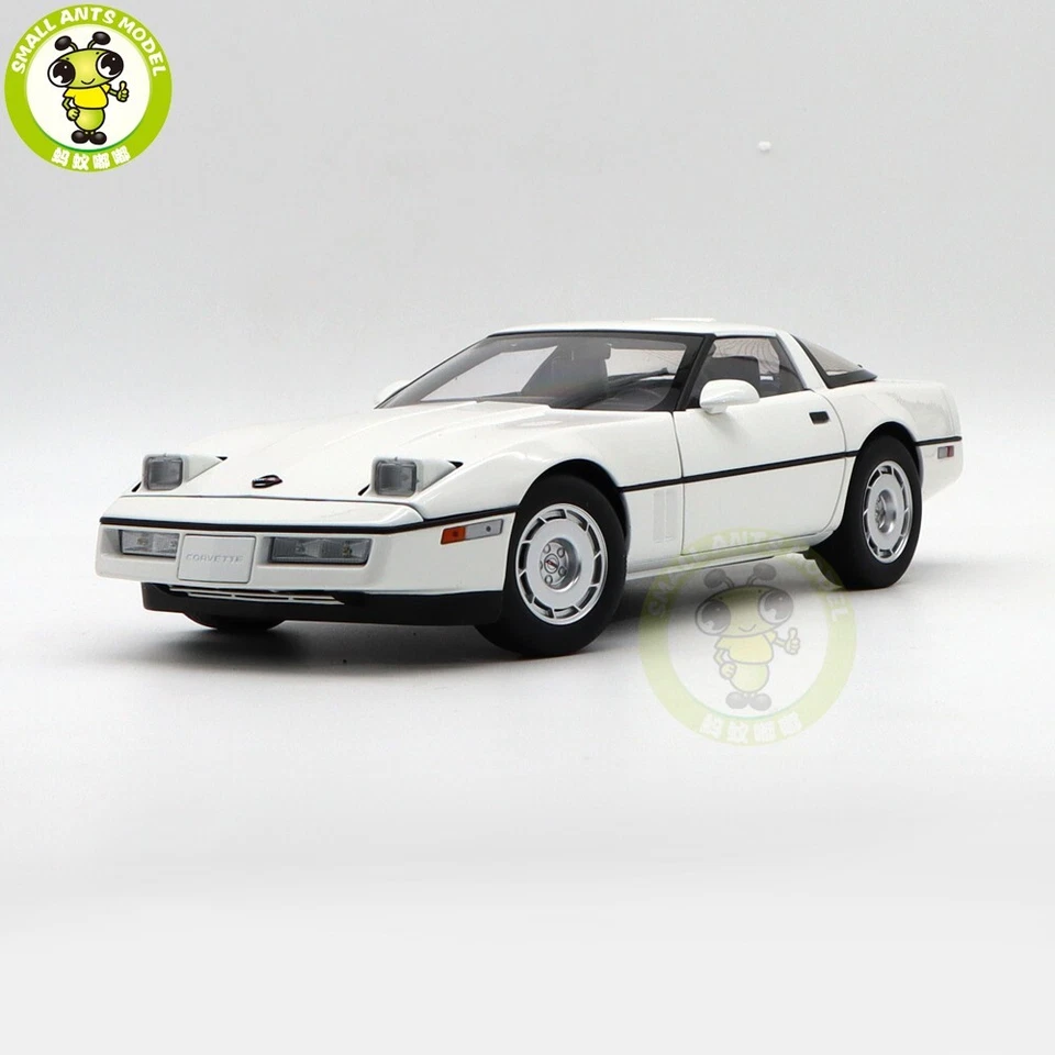 1/18 Autoart 71243 Chevrolet Corvette C4 1986 Druckguss Modell Auto