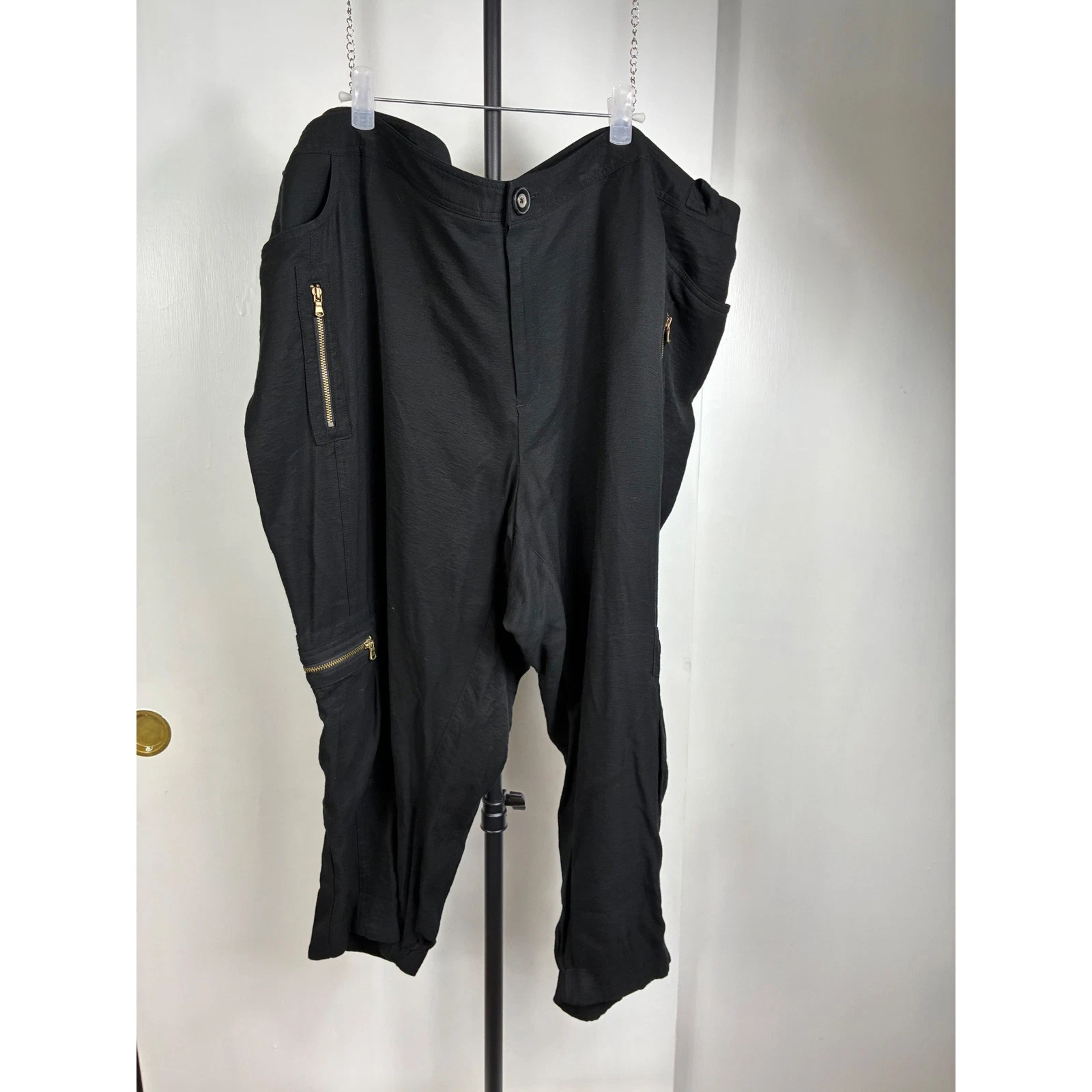 Apt. 9 Womens Plus Size 24 Black Cargo Utility Capris Gold Zipper Accents