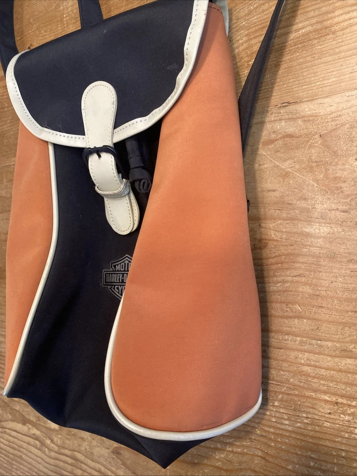 DE COLECCIÓN HARLEY DAVIDSON METAL LOGO NEGRO Y NARANJA NAILON MOCHILA BOLSO MUJER - COREA Foto 2 de 4