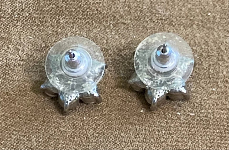 Flower Rhinestone Stud Earrings Pale Blue Clear Center Silver Tone C144B-51 - Image 2 of 2