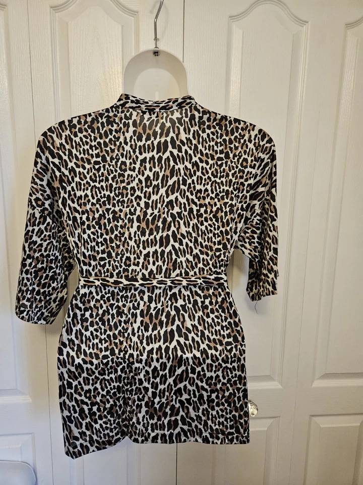 复古 Vanity Fair 猎豹印花领带腰短长袍,尺寸 L — 第 4/4 张图片