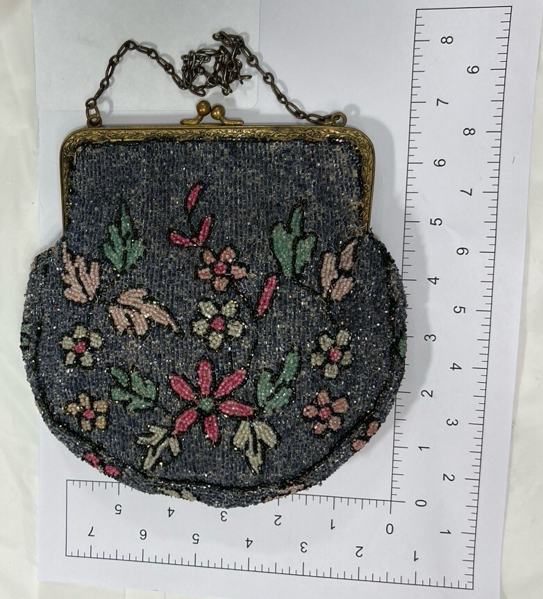 * vintage purse ୨୧ .·*° 貝がらの 小物入れ がま口 s-l1200.jpg