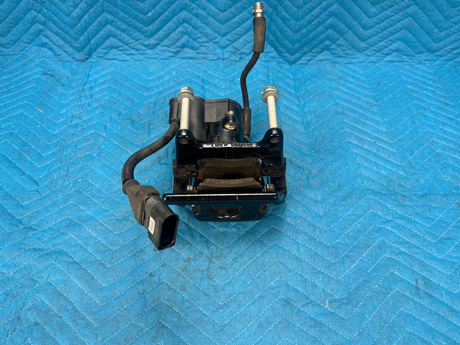 Bentley Flying Spur Rear Brake Caliper w/Actuator Passenger Side 2006-2012 OEM