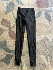Women’s Lululemon Black Leggings Sz 4