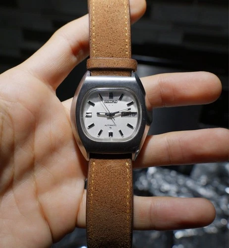 Vintage Seiko 5 Automatic Men's Watch With Suede Leather Strap
