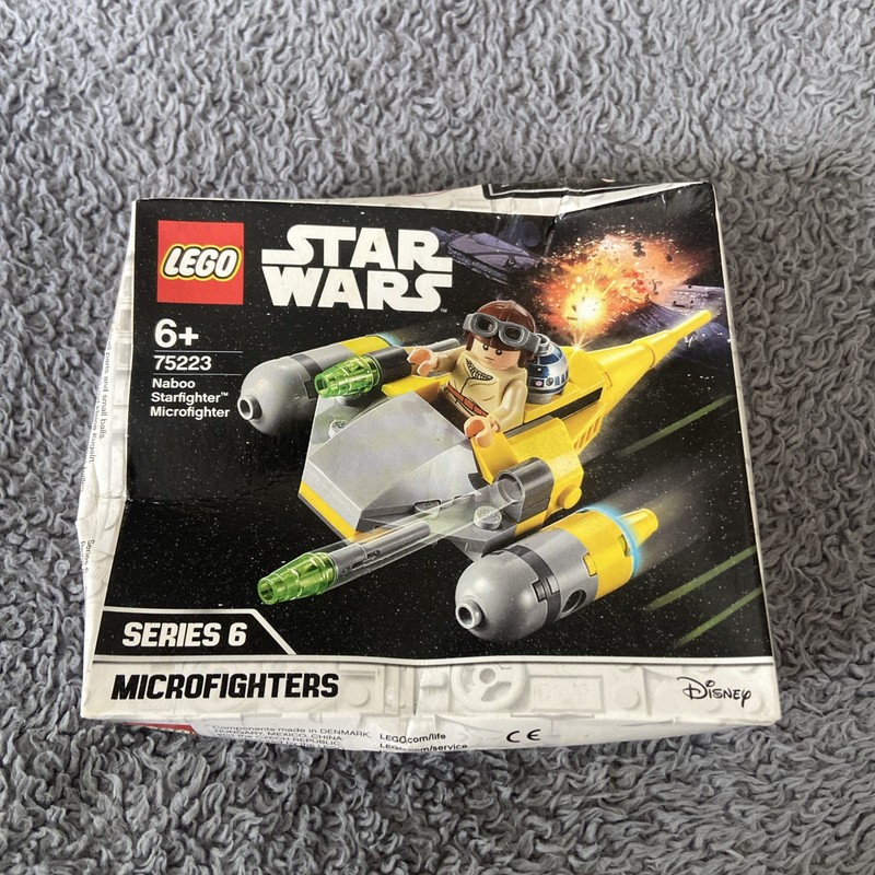 New LEGO Star Wars 75223 Naboo Starfighter Microfighter with Damaged box