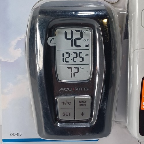 New AcuRite Wireless Thermometer Clock Indoor/Outdoor Temp 00415 Sensor - Bild 2 von 9