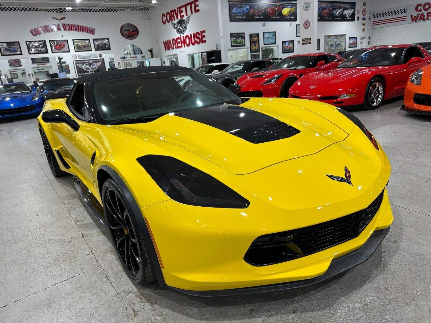 2018 [GC6] Corvette Racing Yellow Tintcoat Chevrolet Corvette   | C7 Corvette Photo 5