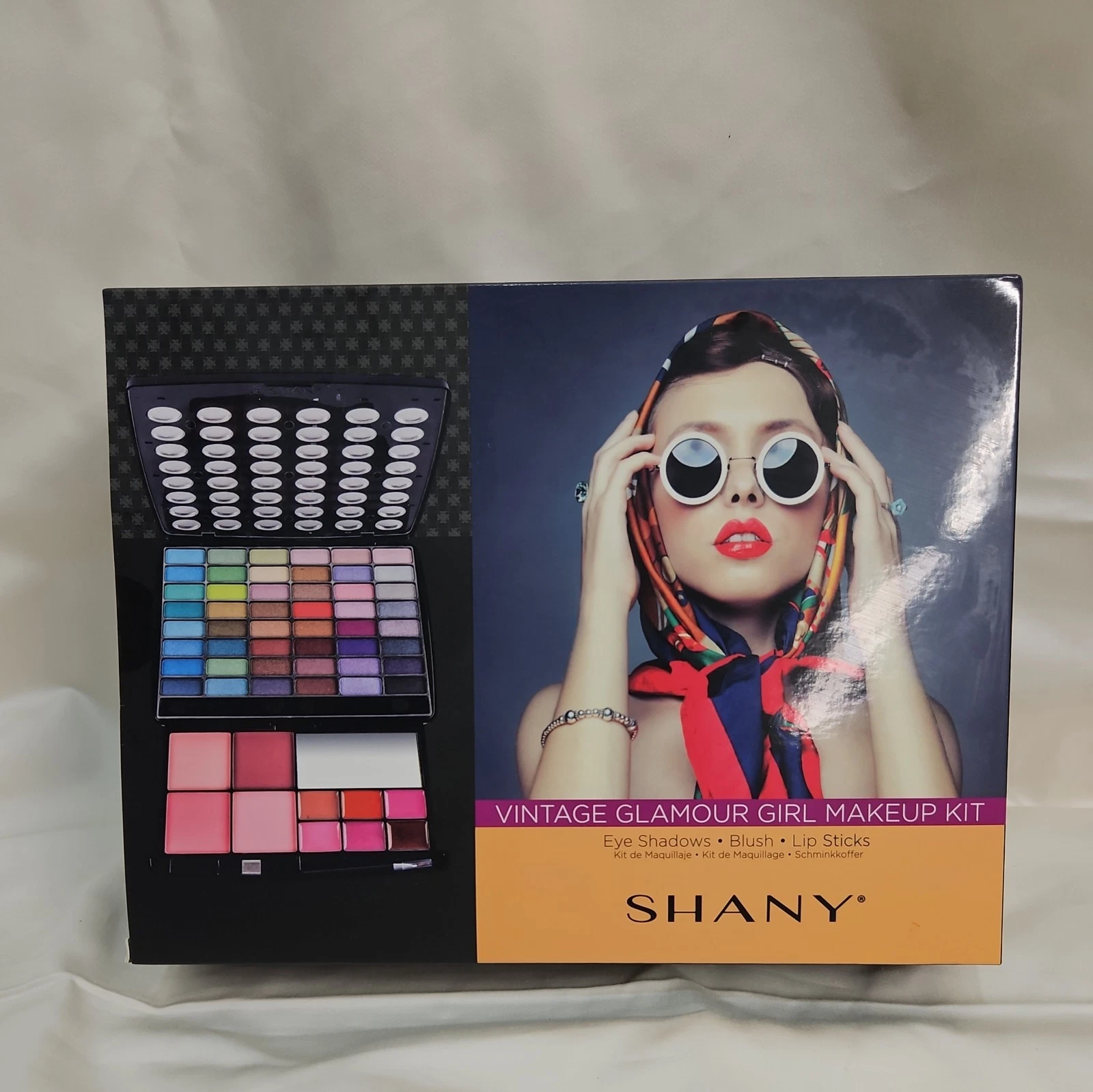 SHANY Glamour Girl Makeup Kit Eye shadow/Blush/Powder - Vintage Makeup Gift Set