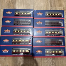 Rake 10x Bachmann MK1 Crimson Cream Maroon Charter Coaches Tail Lamp Passengers