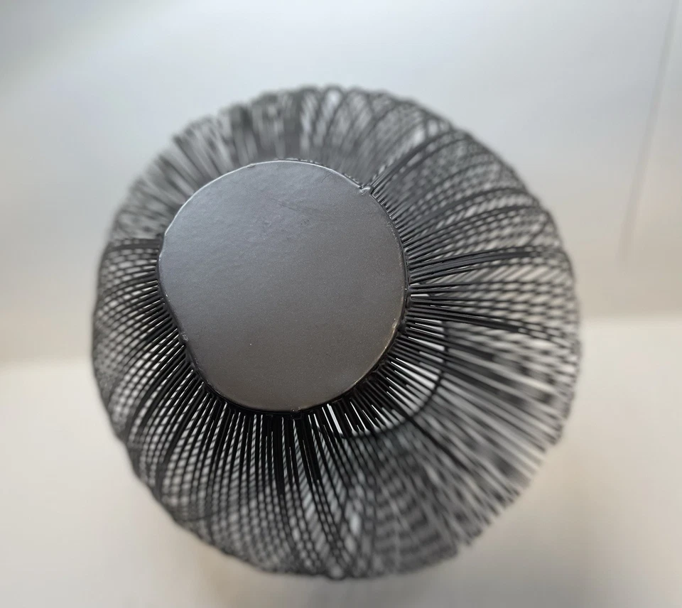 Jarrón de alambre de metal Foto 3 de 4