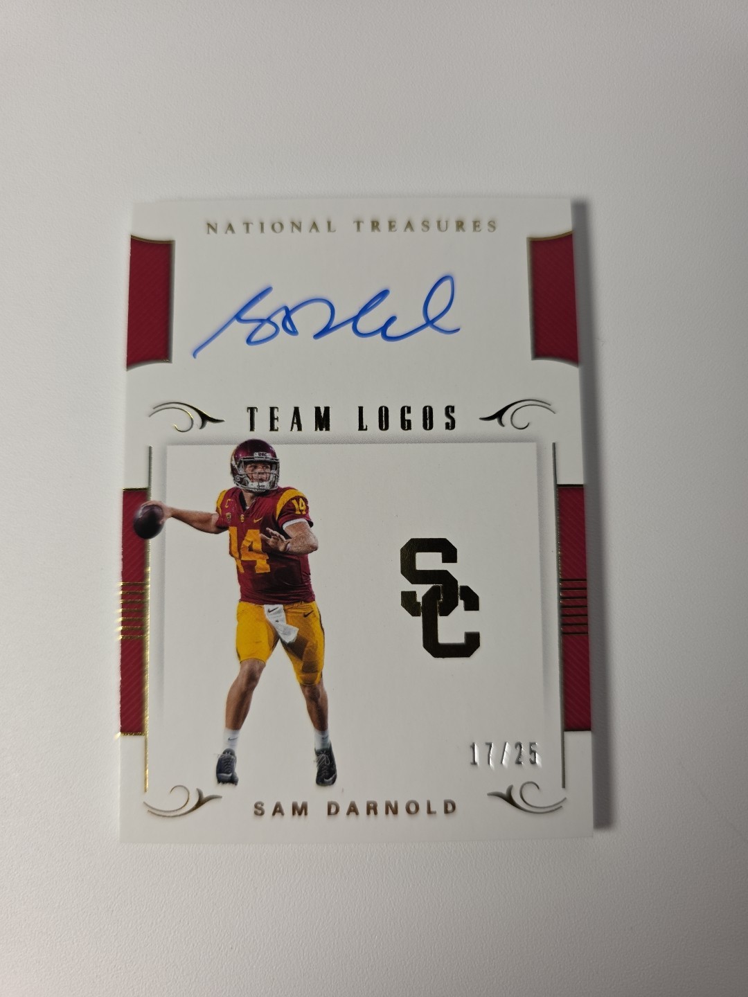 2018 National Treasures Sam Darnold RC - On Card USC Logo Rookie Auto #d 17/25