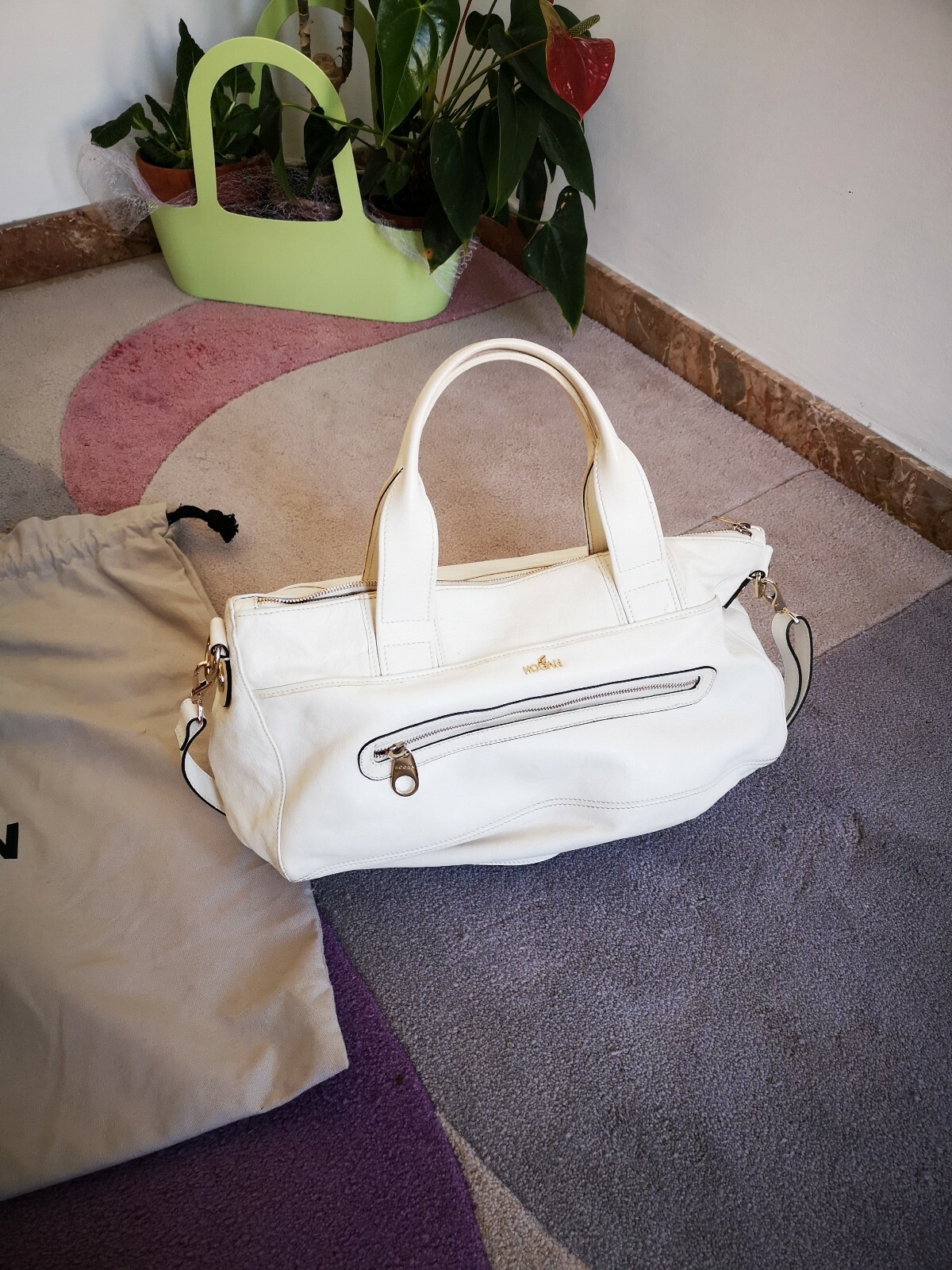 Borsa Hogan