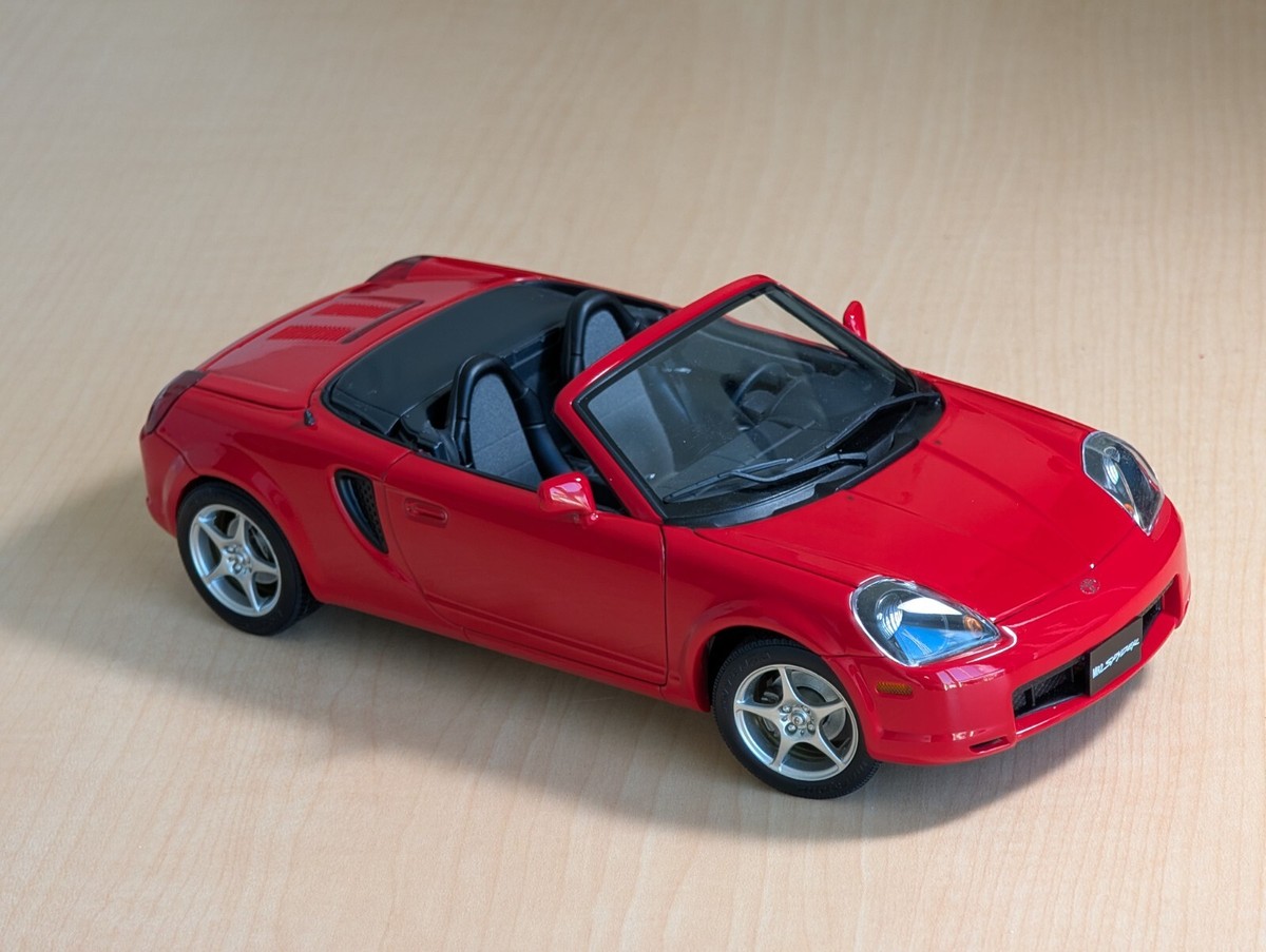 オートアート1/18 トヨタMR2 SPYDER AutoArt Toyota MR2 Spyder 1:18 Scale Diecast Model - Silver