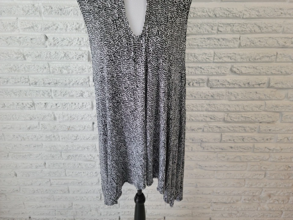 Jennifer Lopez JLO Mujer Top 2X Sin Mangas Asimétrico Negro Abstracto Cerradura Foto 4 de 4