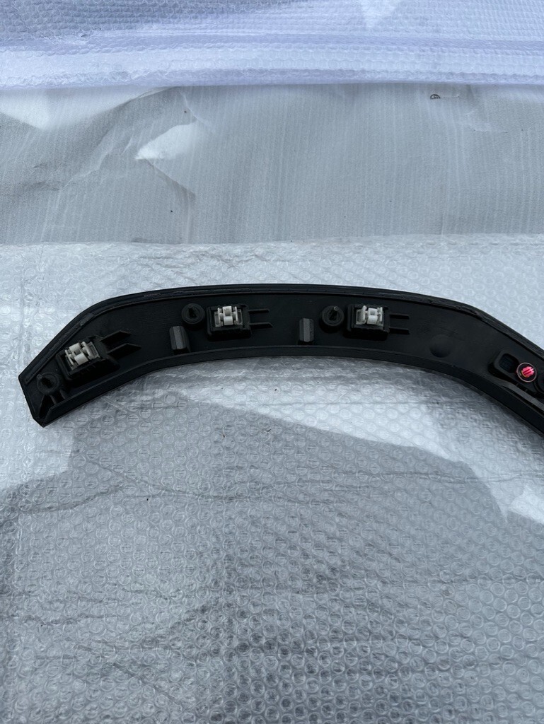 19-24 LAMBORGHINI URUS REAR LEFT FENDER FLARE MOULDING ARCH OEM 4ML853817 BY9B