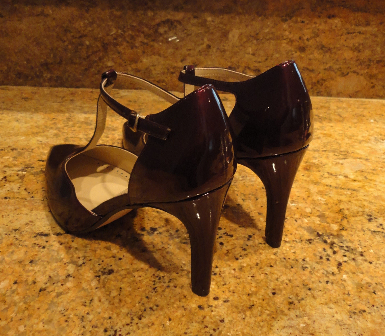 Adrienne vittadini Marrón Oscuro Charol TStrap bombas Tacones TStrap nuevo 18bb03 Adrienne vittadini Marrón Oscuro Charol TStrap bombas Tacones TStrap nuevo 18bb03