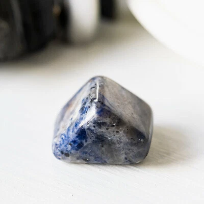 SODALITE Foncée Pierre roulée - Soin Lithothérapie Minéraux Cristaux Energie - Photo 1/4