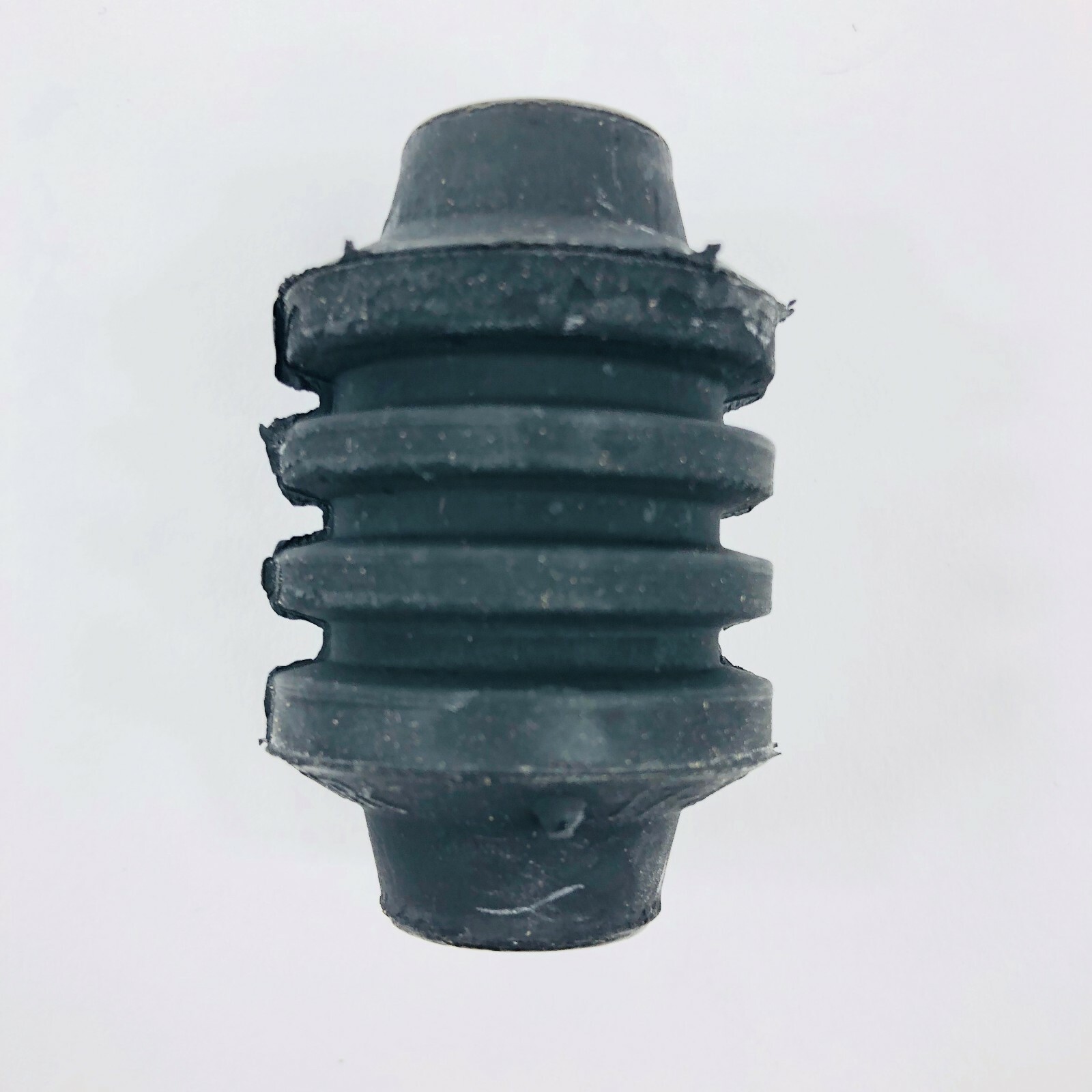 FREIGHTLINER J17700-5 HOOD HINGE BUSHING OEM, RUBBER, LOR/J17700-5, LORJ17700-5-image