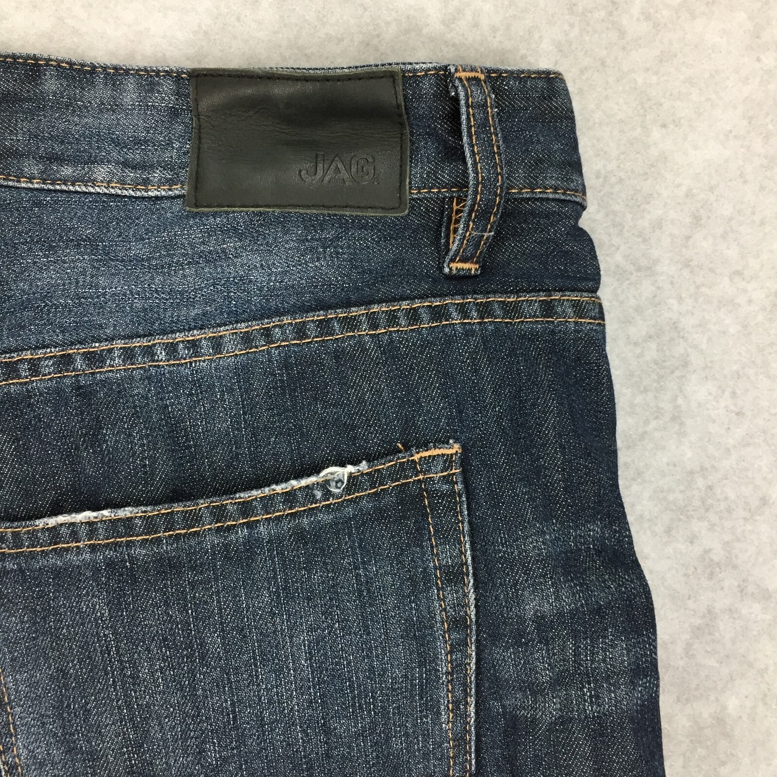 JAG SIZE 34 MENS BLUE DENIM DISTRESSED SHORTS KNEE LENGTH POCKETS