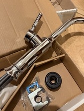 Delta-Chrome High Arc Kitchen Faucet Single-Hole Deck Mount  Hose