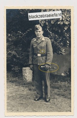 1941- WK2 FOTO LW Soldat mit Dolch  Model 1