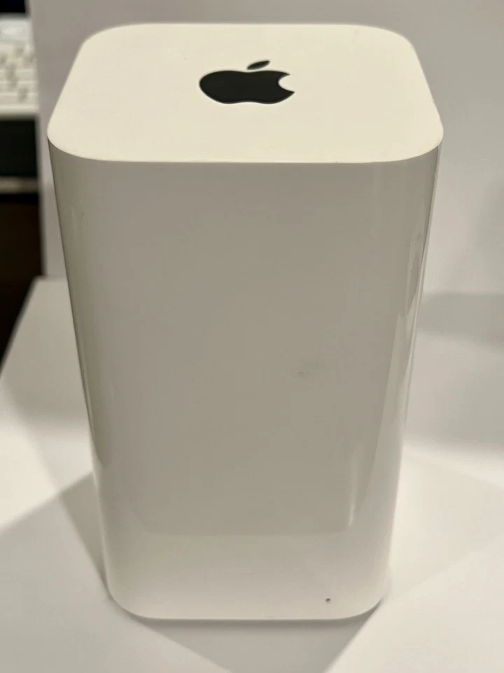 Apple AirPort Extreme Router Base A1521 6th Gen Dual Band Wi-Fi w/Power Cord - Image 4 of 4