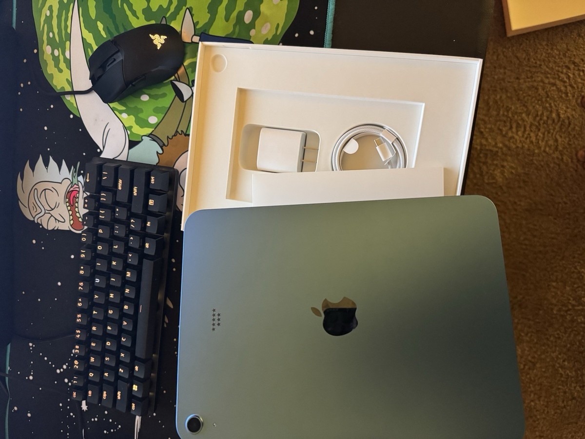 iPad A16 – 128GB Blue – Open Box – With Star Engraving – New | eBay