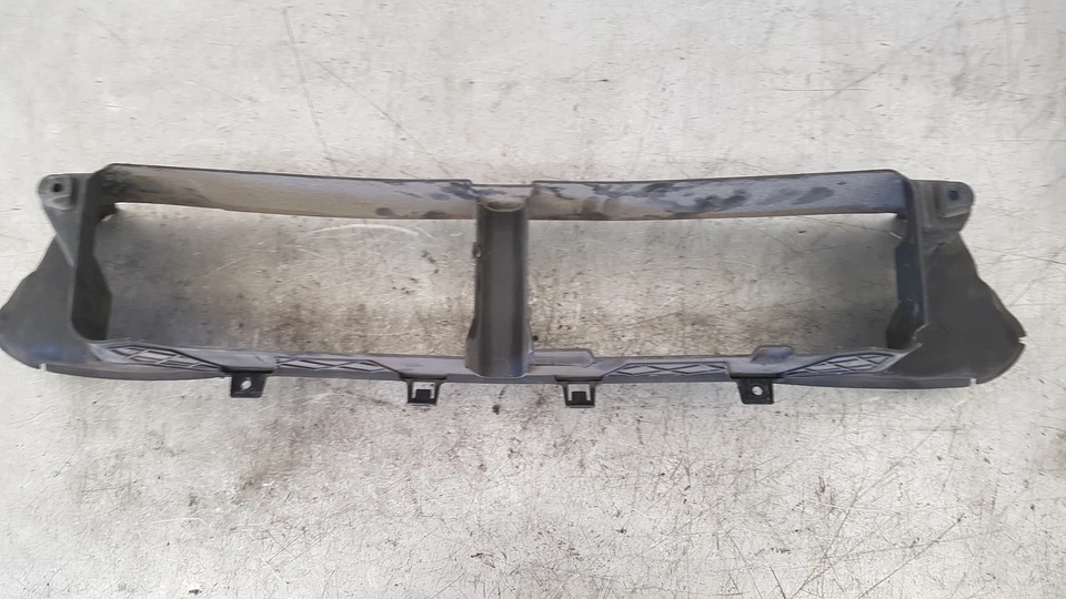 VOLVO V40 2012-2016 Guía De Aire Delantera 31323465 - Imagen 3 de 3