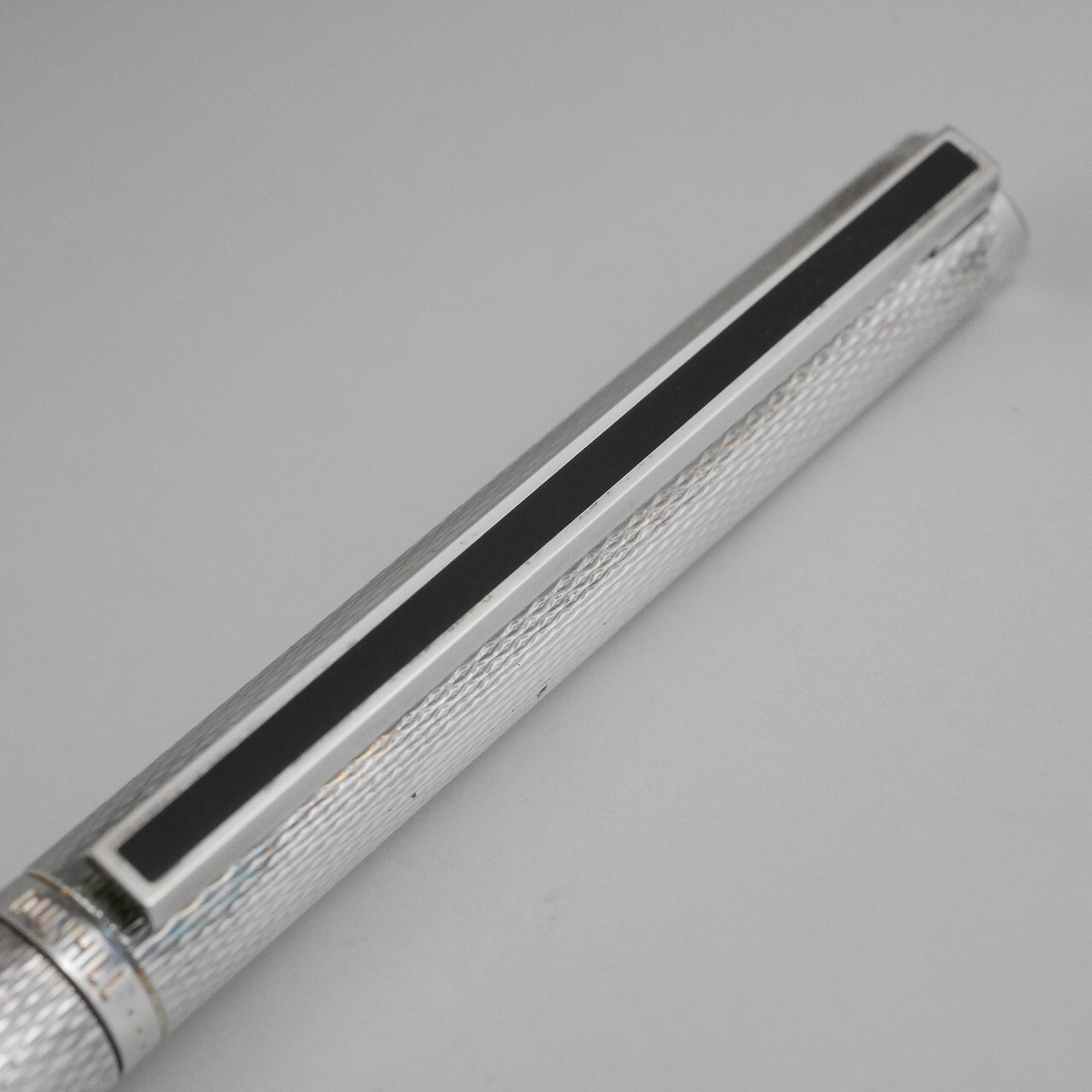 DUNHILL アルフレッド　タイピン　silver 925 ホワイトシェル DUNHILL アルフレッド ネクタイピン silver 925 ホワイトシェル