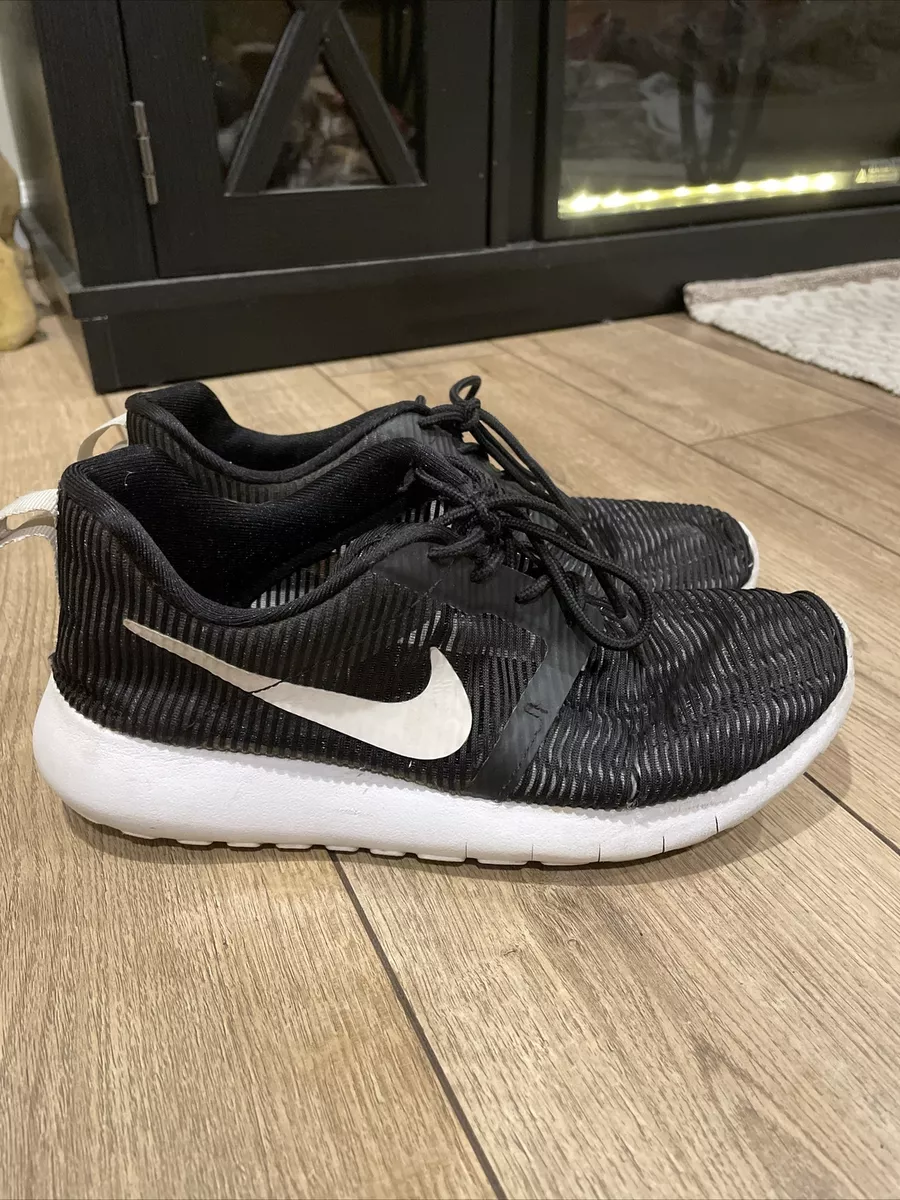 Nike Roshe One Flight Weight Running Shoes Lace Up 6Y | eBay