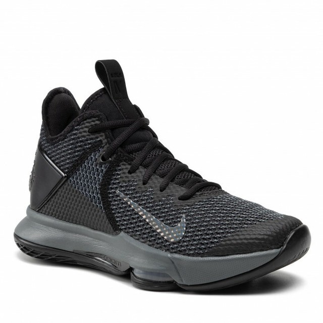 Size 8.5 - Nike LeBron Witness 4 Black 