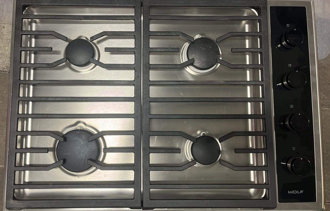 Wolf 30" Transitional Gas Cooktop With 4 DualStacked Sealed Burners