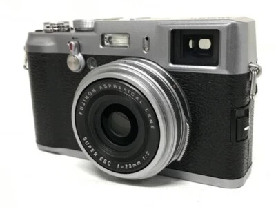 Appareil photo numérique argent FUJIFILM Digital X100 12,3 mégapixels - Photo 1/4