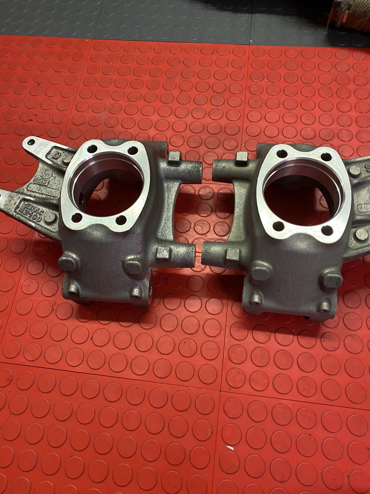 Lamborghini Murcielago 2001-2010 LP640 Rear Left,  Right Bearing Hub Carrier .