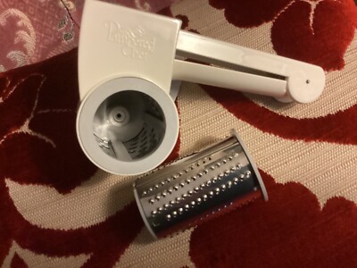 The Pampered Chef Deluxe Käsereibe - sehr guter Zustand