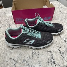 Skechers Go Walk 2 Women s 8.5 Flash Gray Run...