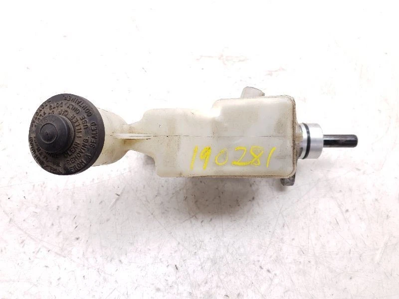 03-08 MONTAJE CILINDRO MAESTRO FRENO TRACCIÓN DELANTERA TOYOTA COROLLA 1.8L  Foto 3 de 4