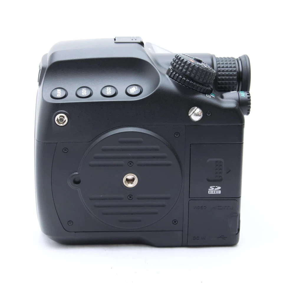 Pentax 645D Medium Format DSLR Camera Body #200 - Image 2 of 4
