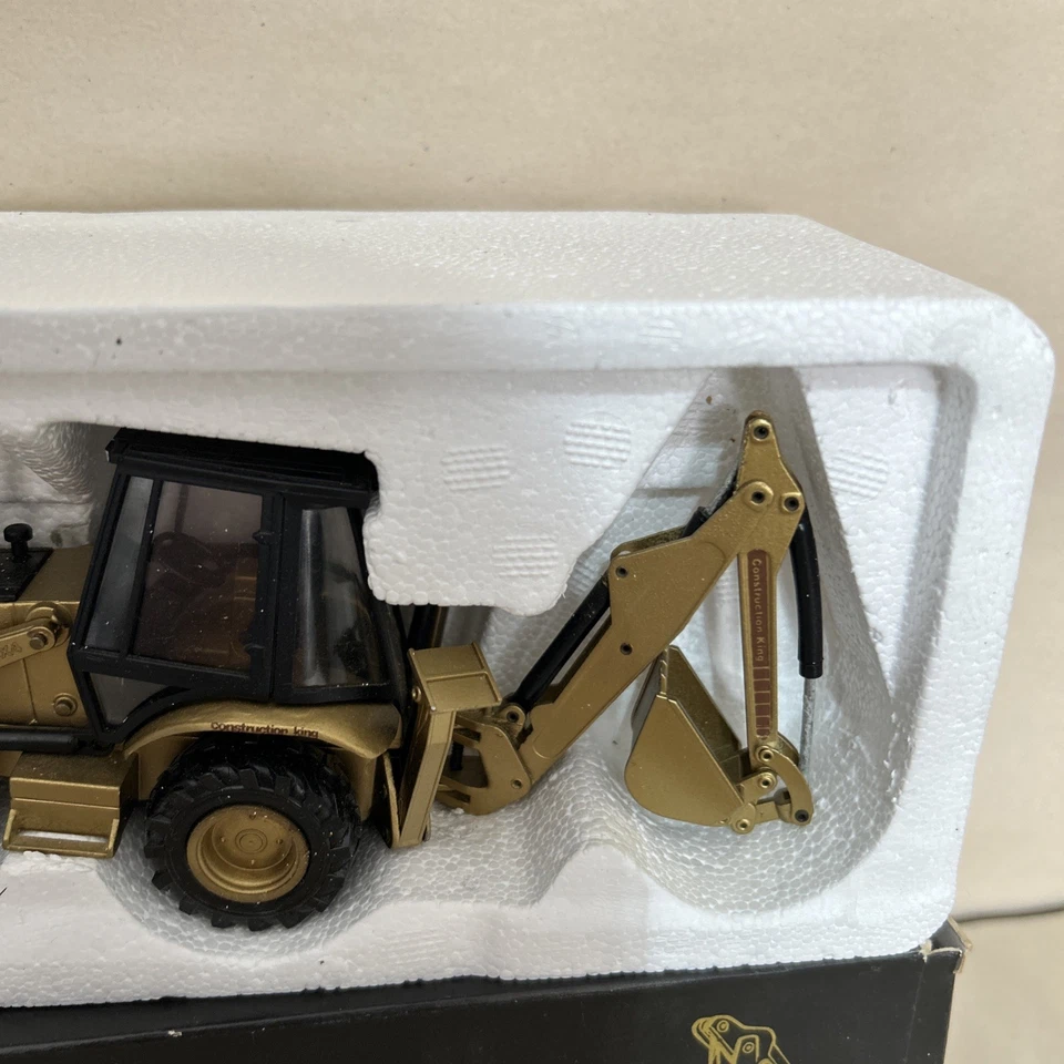 RARE Conrad Case 580 Super K Backhoe Loader 1:35 Gold NIB Made In Germany 1992 - Image 4 of 4
