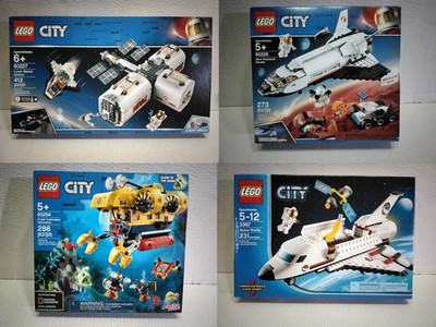 LEGO 60227 City Lunar Space Station Set - More LEGO City sets -