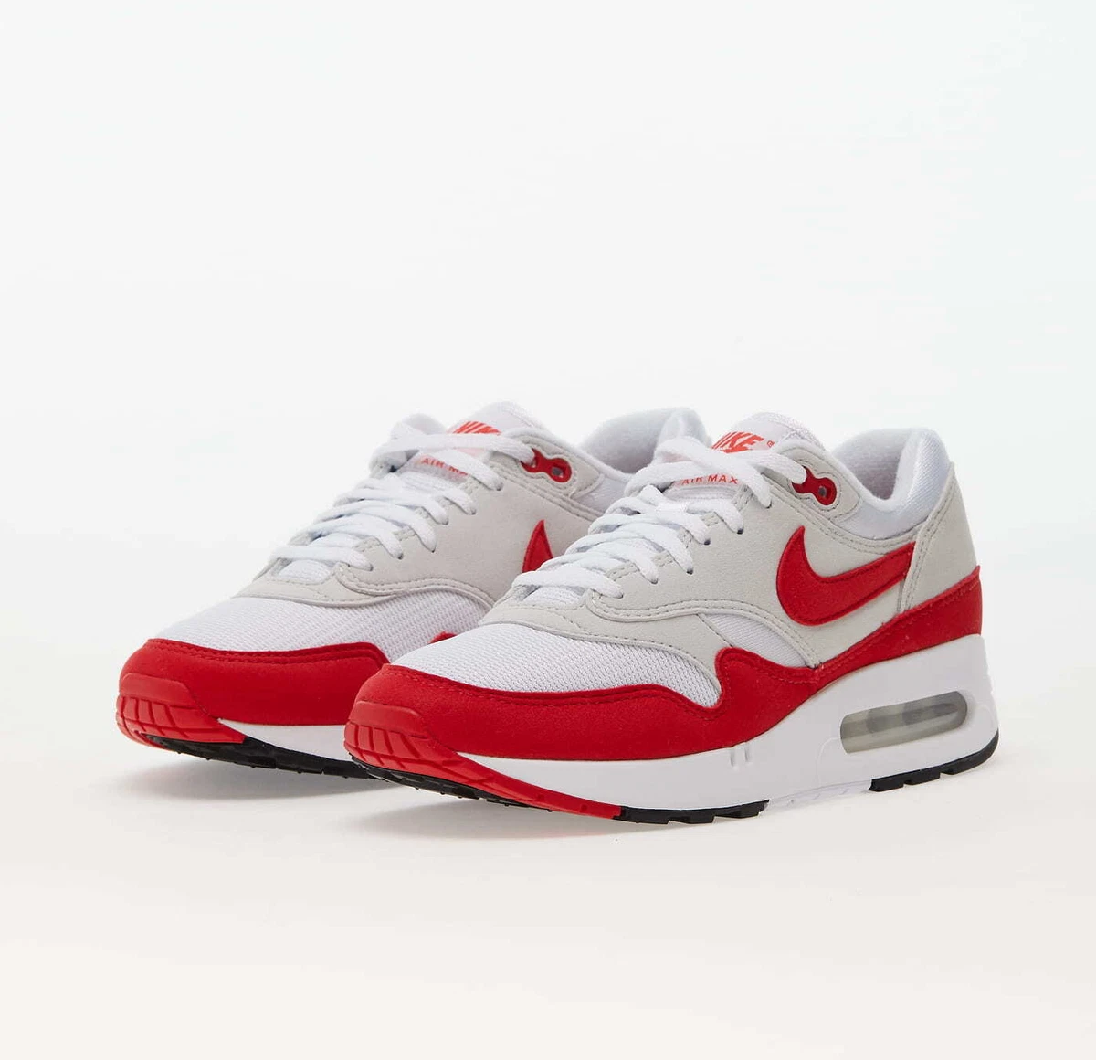 Nike store bubble max