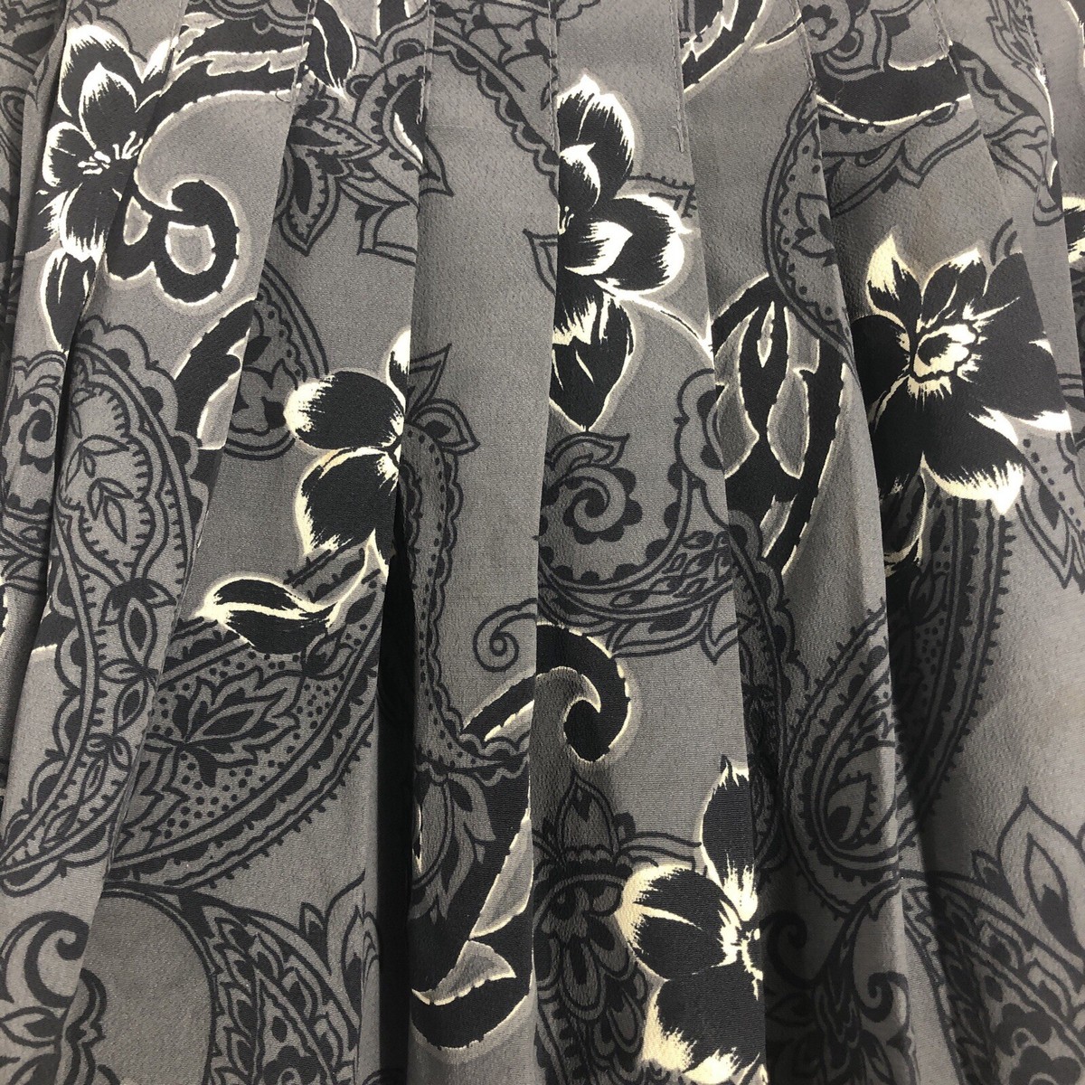 Express Women's Skirt Pleated Size 9/10- Paisley Floral | eBay